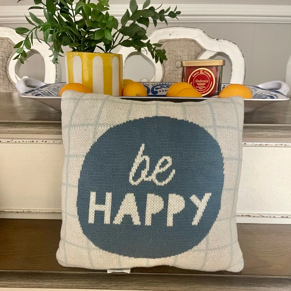 🎉3xHP🎉Home accent pillow. Would add such delight to your home!🎉3xHP🎉